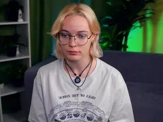 ashleigh_connington on Flirt4Free