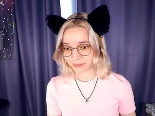 ashleigh_connington on Flirt4Free