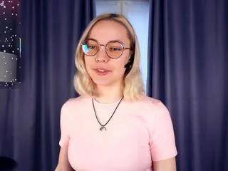 ashleigh_connington on Flirt4Free
