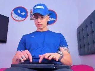 benjamin_calloway on Flirt4Free 