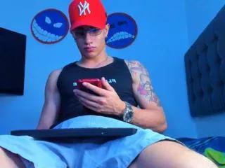 benjamin_calloway on Flirt4Free 