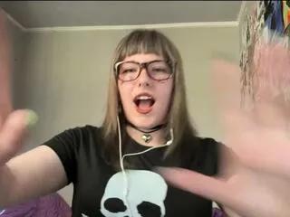 bliss_herrin on Flirt4Free 