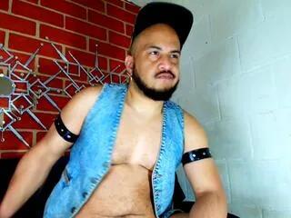 Freechat bobby_cabrera on Flirt4Free