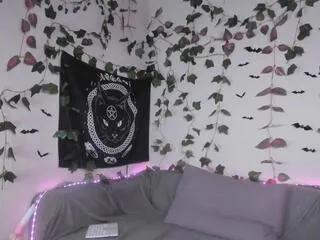 cali_reea on Flirt4Free