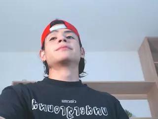 charlie_tomsom on Flirt4Free 