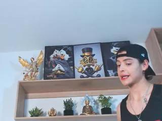 charlie_tomsom on Flirt4Free 