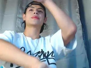 charlie_tomsom on Flirt4Free 