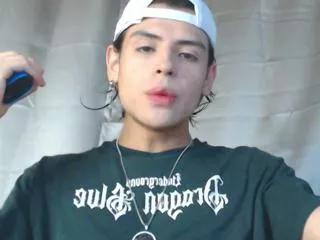 charlie_tomsom on Flirt4Free 
