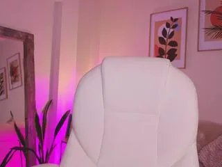 Offline dahiana_walcott on Flirt4Free