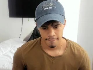 Offline damiano_lucaferri on Flirt4Free