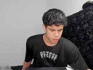 Offline damiano_lucaferri on Flirt4Free