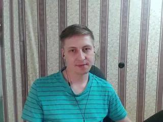 darien_large on Flirt4Free 