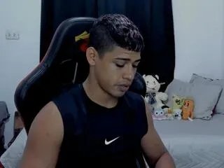 Offline dereck_hartmann on Flirt4Free