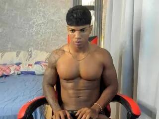dominnic_strong on Flirt4Free