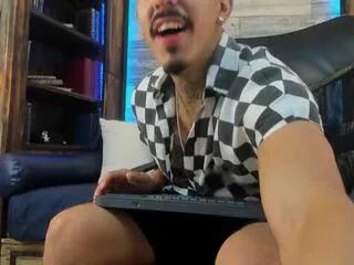 donovan_desmond on Flirt4Free 