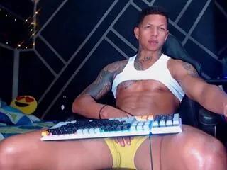 drake_jhonso on Flirt4Free