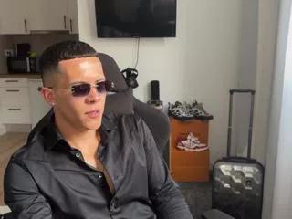 duncan_collins on Flirt4Free 