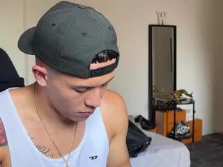 duncan_collins on Flirt4Free 