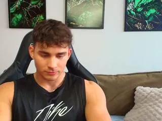 emilio_reynolds on Flirt4Free 