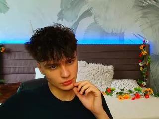 eryk_adams on Flirt4Free 