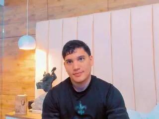 esteban_morenoo on Flirt4Free