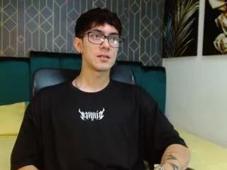 etham_wolf on Flirt4Free 