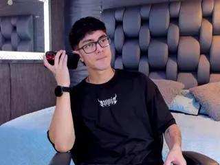 etham_wolf on Flirt4Free 