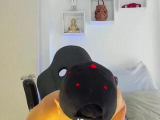 ezzio_scolaro on Flirt4Free 