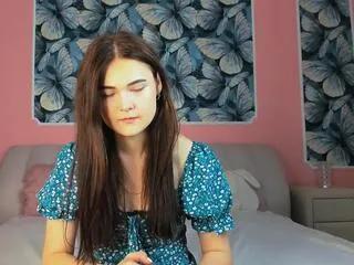 gloria_blooms on Flirt4Free