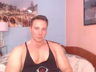 hunky_muscle on Flirt4Free 