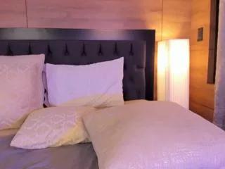 isabella_morgan on Flirt4Free 