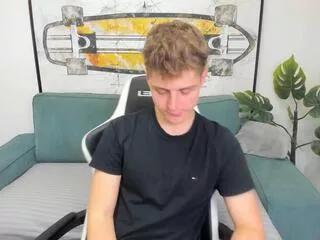 joey_porter on Flirt4Free 