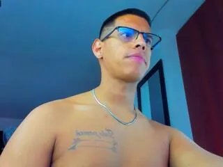 Offline johnny_walls on Flirt4Free
