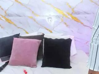 karinae_bonny on Flirt4Free 