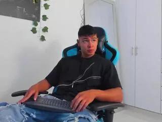kevin_bray on Flirt4Free 