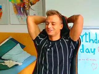 landon_slater on Flirt4Free 