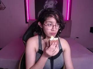 lilii_gomez on Flirt4Free 