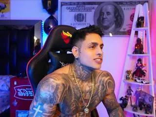 logan_hugh on Flirt4Free 