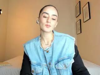 louissa_bennett on Flirt4Free 