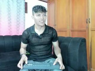 lucas_luxx on Flirt4Free 