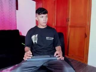 lucas_luxx on Flirt4Free 