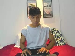 lucas_luxx on Flirt4Free 
