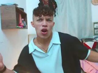 lucas_luxx on Flirt4Free