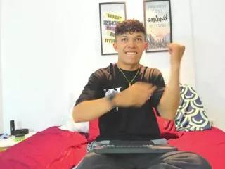 lucas_luxx on Flirt4Free 