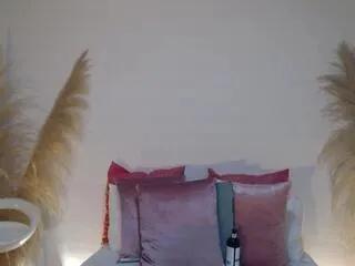 lucy_minds on Flirt4Free