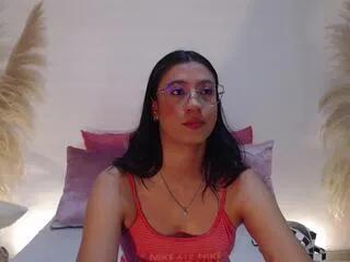 lucy_minds on Flirt4Free