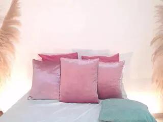 lucy_minds on Flirt4Free