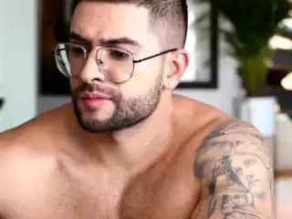 lukhas on Flirt4Free 