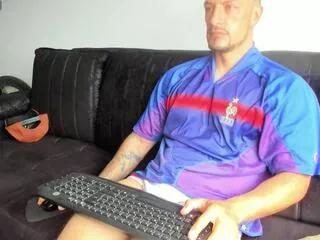 Offline mathew_horny on Flirt4Free