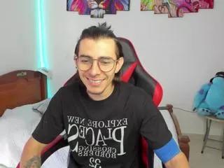 max_hunterr on Flirt4Free 
